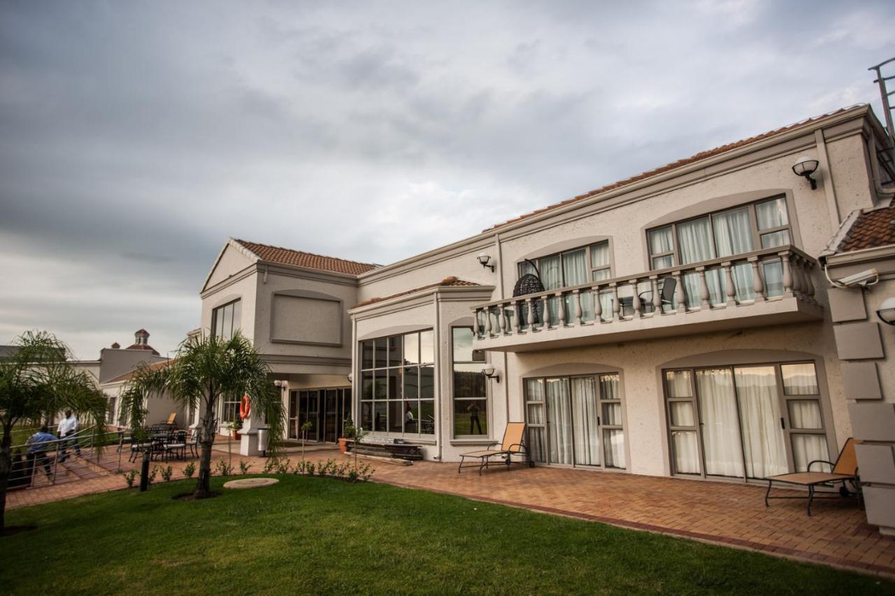 Blackrock Hotel Ньюкасл Екстер'єр фото