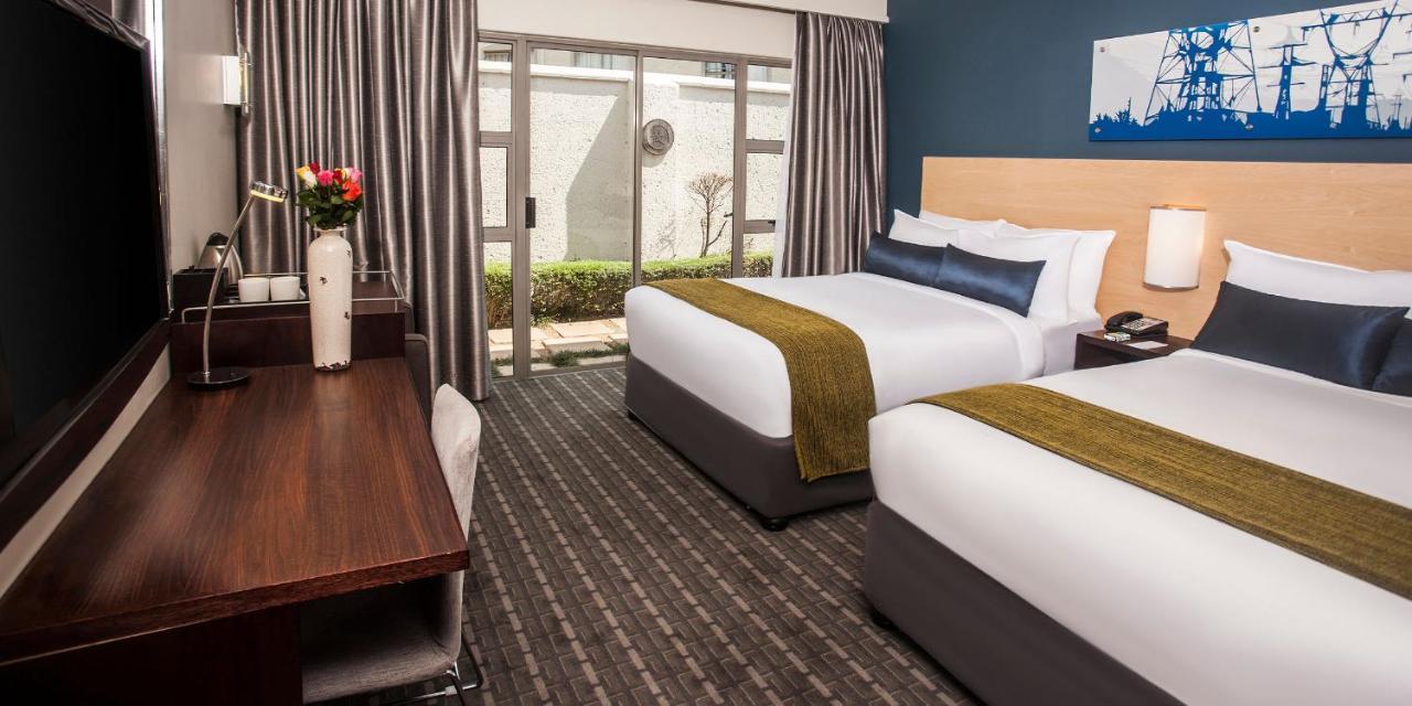 Blackrock Hotel Ньюкасл Екстер'єр фото